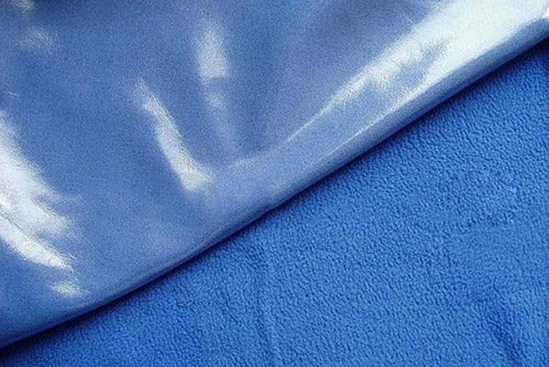 透氣膜復(fù)合面料(800).jpg 透氣膜復(fù)合面料(800).jpg